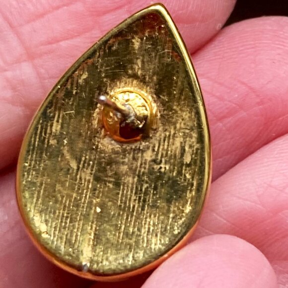 Your choice of vintage Monet statement earrings - Picture 5 of 6